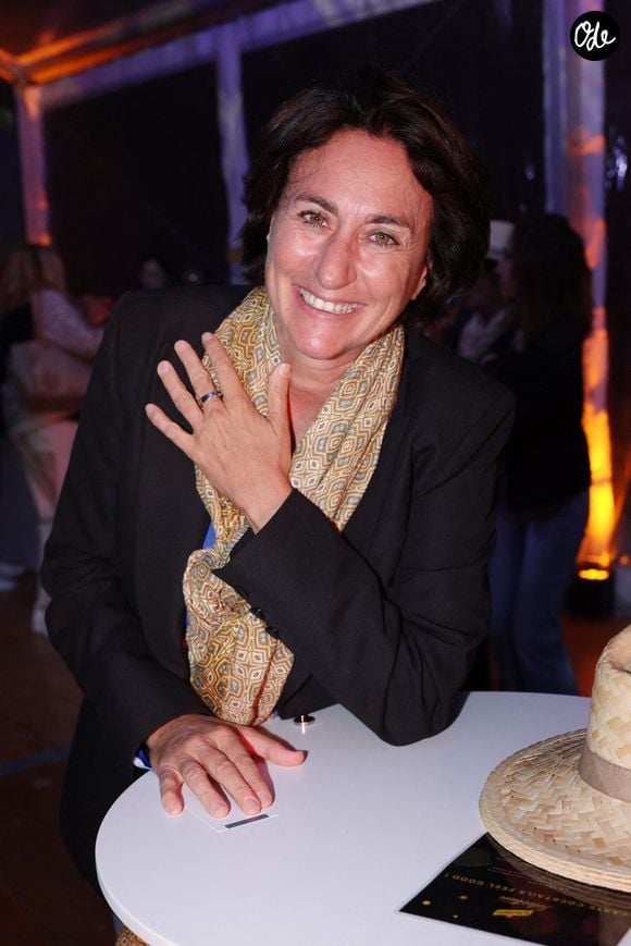 Mais après le décès d'un ami, un accident cardiaque et un "presque" burn-out, elle a tout plaqué pour se recentrer sur son bien-être...

Maud Ankaoua assiste au Festival du cinéma FeelGood à L’Isle-sur-la-Sorgue, en France, le 12 octobre 2025. Photo de Jérôme Domine/Abaca