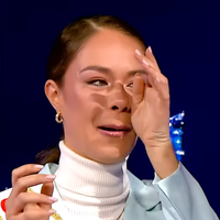 Hinaupoko Devèze (Miss France 2026) perd ses moyens en direct, en plein tournage : "Pardon..."