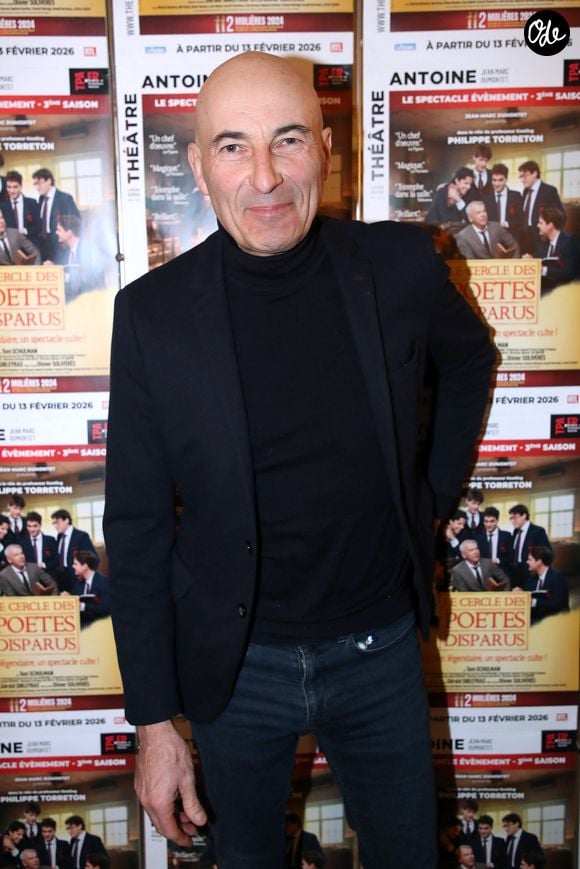 Son passage sur la station n’aura finalement duré qu’une seule saison.

Nicolas Canteloup - Générale de la pièce « Le Cercle des Poètes disparus », avec une nouvelle distribution, au Théâtre Antoine à Paris, France, le 18 Fevrier 2026. © Bertrand Rindoff / Bestimage