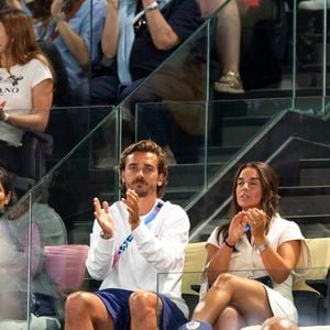 Antoine Griezmann et sa femme Erika Choperena assistent aux épreuve de gymnastique artistique lors des Jeux Olympiques de Paris 2024 (JO) au Palais omnisports Bercy Arena, à Paris, France, le 28 juillet 2024. © Jacovides-Perusseau/Bestimage