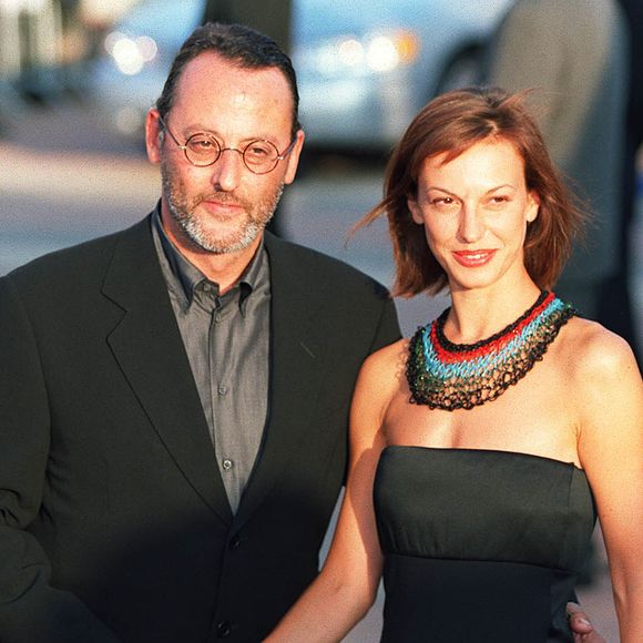 L'acteur a notamment partagé la vie du mannequin Nathalie Dyszkiewicz 


© Lionel Hahn/ABACA. 14195-16. Deauville-France, 8/9/99. Célébration du 25ème anniversaire du Festival du Film Américain de Deauville. Jean Reno et sa femme.