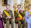 C'est le prince Guillaume qui devient le nouveau Grand-Duc. 

Grand-duc Henri de Luxembourg, grande-duchesse Maria Teresa de Luxembourg, prince Guillaume (héritier du trône de Luxembourg), Stéphanie de Lannoy (future grande-duchesse de Luxembourg) : cérémonie d'adieu au Palais Grand-Ducal dans le cadre des festivités marquant le changement de souverain au Luxembourg. Premier jour des célébrations à Luxembourg. Photo : Dana Press / Bestimage