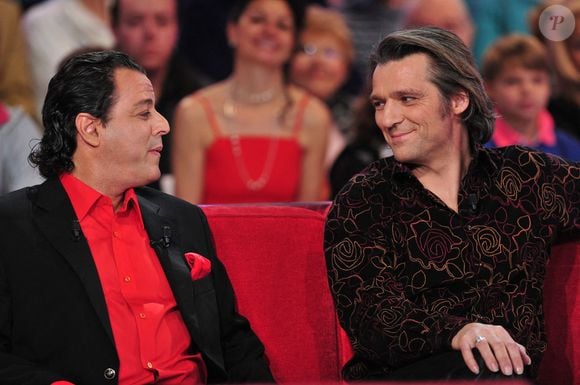 Chico Bouchikhi et Yvan Le Bolloc'h lors de l'enregistrement de l'émission "Vivement Dimanche", à Paris, France, le 21 décembre 2010. 

Photo Max Colin/ABACAPRESS.COM