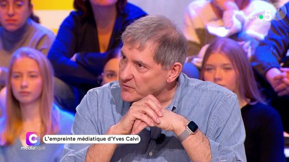 Yves Calvi revient sur son éviction brutale de la matinale de RTL et de BFMTV, dans "C' Médiatique", le 2 février 2025, sur France 5