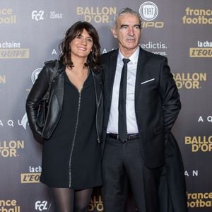 Raymond Domenech et sa compagne Estelle Denis - Tapis rouge de la cérémonie du Ballon d'or France Football 2018 au Grand Palais à Paris, France, le 3 décembre 2018. le Croate L.Modric remporte le trophée 2018. © Cyril Moreau/Bestimage