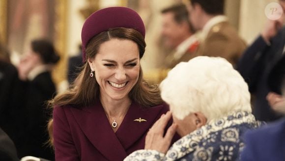La princesse de Galles se joint à des vétérans de la Seconde Guerre mondiale lors d'un goûter à Buckingham Palace, au centre de Londres, après le défilé militaire marquant le 80e anniversaire du jour de la Victoire en Europe.  © PA Photos/ABACA