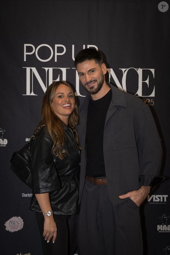 Jordan Mouillerac et sa compagne Jessica - Photocall du pop up store influence à Paris le 12 octobre 2025. © Florent Lavieille - Rachid Bellak / Bestimage