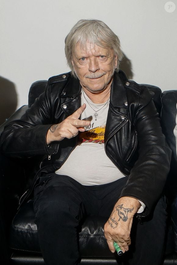 Exclusif - Renaud (Renaud Séchan) - Backstage - Enregistrement de l'émission "La fête de la Chanson française" au Dôme à Paris, présentée par L.Thilleman et A.Manoukian, et diffusée le 22 décembre sur France 3

© C.Clovis-P.Perusseau / Bestimage