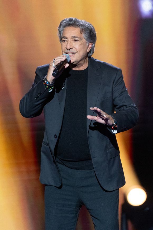 Exclusif - Frédéric François lors de l'enregistrement de l'émission "La Boîte à secrets", présentée par F.Bollaert et diffusée le 16 janvier 2026 sur France 3, dans les studios du Lendit à Saint-Denis, France, le 16 décembre 2025. © Cyril Moreau/Bestimage