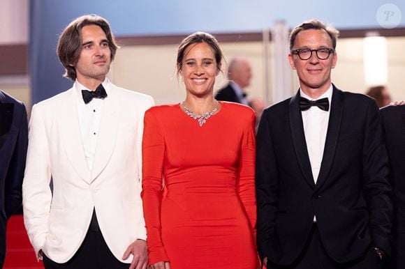 Dimitri Rassam, Julie De Bona, Alexandre de La Patellière - Descente des marches du film « Le comte de Monte-Cristo » lors du 77ème Festival International du Film de Cannes, au Palais des Festivals à Cannes. Le 22 mai 2024
© Jacovides-Moreau / Bestimage