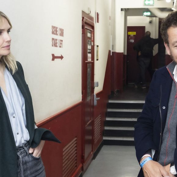 Exclusif - Dany Boon avec son ex-compagne Laurence Arné - Backstage du concert du chanteur et pianiste américano-canadien Rufus Wainwrigh au Grand Rex à Paris en pleine tournée européenne pour son nouvel album "Unfollow the Rules" le 30 mars 2022. © Jack Tribeca / Bestimage
