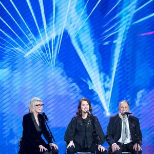 Exclusif - Chantal Ladesou, Michel Ansault et Clemence Ansault lors de l'enregistrement de l'émission "Famille je vous aime" présentée par M.Drucker et qui sera diffusée le 29 décembre sur France 3, au studio Rive gauche, à Paris, France, le 2 décembre 2025. © Gaffiot-Perusseau/Bestimage