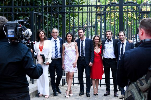 La famille Kretz : "L'Agence" sur TMC  : Sandrine et Olivier Kretz, Valentin et sa femme Charina Sarte, Martin et sa femme Eve von Romberg et Louis - Soirée de gala des 50 ans de la Fondation Claude Pompidou à l'Hôtel Marcel Dassault à Paris le 12 avril 2022.Rachid Bellak / LMS / Bestimage