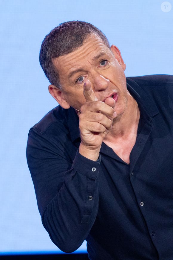 Une approche originale qui contraste avec la tendance actuelle à l’hyperconnexion, et qui pourrait inspirer d’autres parents.

Dany Boon lors de la première édition du "Do You Comedy" à la Citadelle de Saint-Tropez, Côte d'Azur, France, le 29 juin 2025. © Cyril Moreau/Bestimage