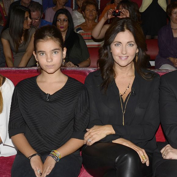 Elisa Huster, Toscane Huster, Cristiana Reali et Francis Huster - Enregistrement de l' émission "Vivement Dimanche" à Paris le 24 septembre 2014.