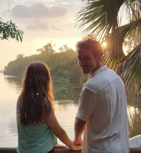 "1 week of baby Lucien. Thank you for making our family complete", a écrit le couple en guise de légende.

Maxime (Koh-Lanta) marié et papa. Instagram