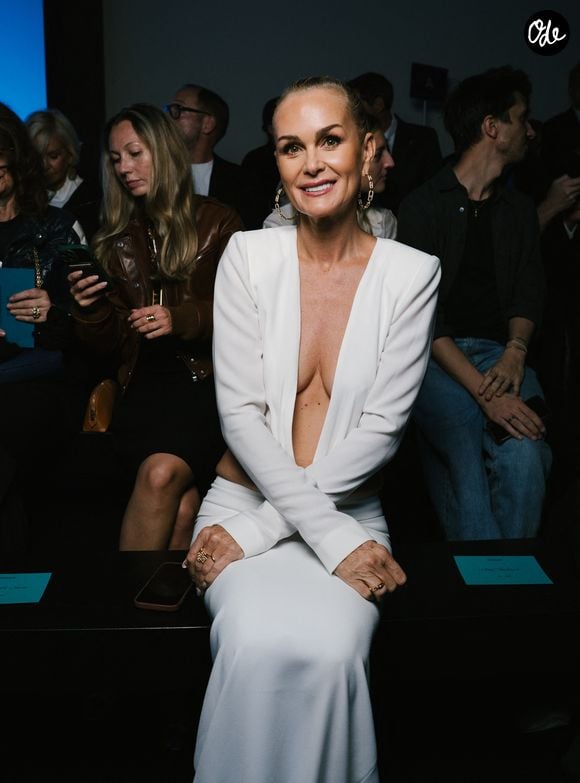 Mère et fille ont partagé des images sur Instagram.

Laeticia Hallyday au défilé Messika "Collection Femme Prêt-à-Porter Printemps/Eté 2027" lors de la Fashion Week de Paris (PFW) au Grand Palais le 1er octobre 2026. © Sam Delpech / Bestimage