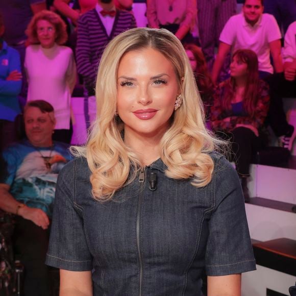 Exclusif - Kelly Vedovelli, sur le plateau de de l’émission « TPMP » présentée par C.Hanouna et diffusée en direct sur C8, Paris, France, le 22 octobre 2024. © Jack Tribeca / Bestimage