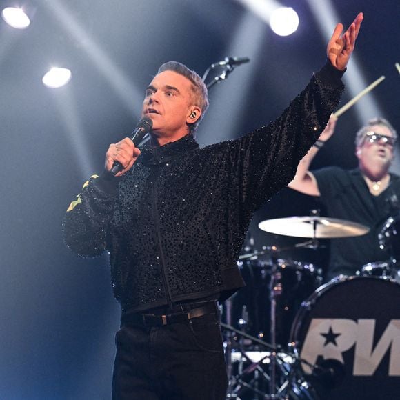 Robbie Williams pendant le tournage du Graham Norton Show au BBC Studioworks 6, Television Centre, Wood Lane, qui sera diffusé sur BBC One vendredi soir, à Londres, Royaume-Uni, le 9 octobre 2025. Photo par Matt Crossick/PA Wire/ABACAPRESS.COM