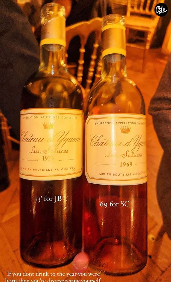 Ces flacons faisaient partie d'une collection de plus de 130 bouteilles de vins et spiritueux cachée pendant des décennies sous le plancher d'une chapelle. 

Capture Instagram - Jay Brown - Jay Z et le directeur général du label américain Roc Nation, Jay Brown, célèbrent leur anniversaire dans l'hôtel 5 étoiles privatisé « Les Sources de Caudalie » avec leurs amis Kris Jenner, Ellen Pompeo, Beyoncé, Rihanna, à Martillac près de Bordeaux, en France, le 3 décembre 2023. Des navettes aux vitres teintées ont fait des allers-retours toute la journée de samedi.   L'anniversaire s'est déroulé du 1er au 4 décembre 2023. Parmi les 98 invités qui séjourneront sur place, les stars internationales Kris Jenner, Ellen Pompeo, Beyoncé et Jay-Z, accompagnés de leurs enfants, sont arrivés vendredi soir, et la chanteuse Rihanna samedi dans la journée. La fête s'est poursuivie au château d'Yquem dimanche soir.