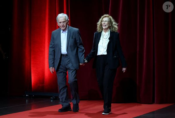 Costa-Gavras et sa femme Michèle Ray-Gravas  - Cérémonie d'ouverture du 17ème Festival Lumière à la Halle Tony Garnier à Lyon, le 11 octobre 2025. © Dominique Jacovides / Bestimage