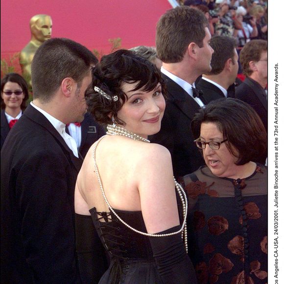 Juliette Binoche arrive à la 73ème cérémonie des Oscars.
© ABACA. 24622-23. Los Angeles-CA-USA, 24/03/2001.