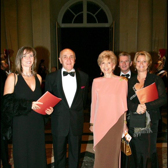 Hélène Carrère d'Encausse, son mari Louis et leurs filles Marina et Nathalie - Soirée de gala à Versailles en hommage à Maria Callas.