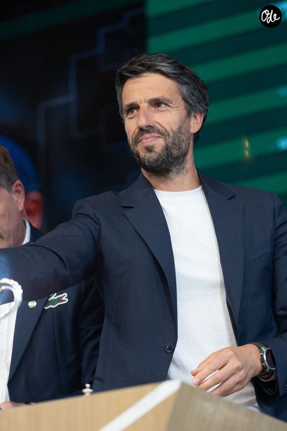 Il se dit prêt pour cette "nouvelle vie"

Tony Estanguet assiste à la cérémonie du tirage au sort précédant le tournoi de Roland-Garros 2026, le 21 mai 2026 à Paris, en France. Photo de Nasser Berzane/ABACAPRESS.COM