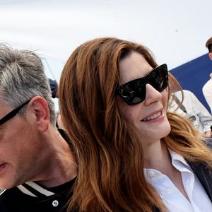 Benjamin Biolay et Chiara Mastroianni - Photocall du film "Marcello Mio" (Compétition) lors du 77ème Festival International du Film de Cannes (14 - 25 mai 2024), le 22 mai 2024. 
© Jacovides / Moreau / Bestimage
