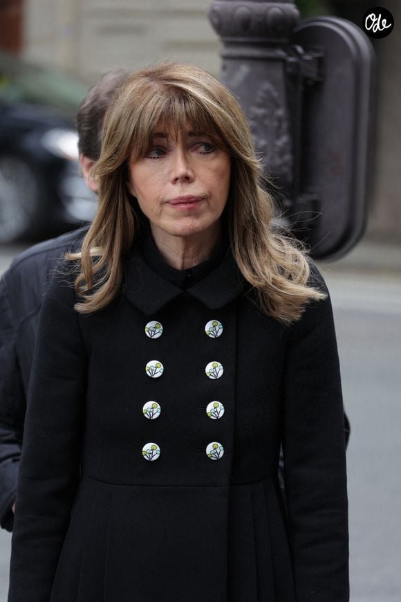 Jérôme a beaucoup conseillé son épouse.
Isabelle Morizet, alias Karen Cheryl, lors des funérailles d'Humbert Ibach à l'église Notre-Dame-d'Auteuil à Paris, en France, le 12 mai 2025. Humbert Ibach, célèbre producteur français, surnommé « Mémé », est décédé à l'âge de 88 ans. Photo de Nasser Berzane/ABACAPRESS.COM
