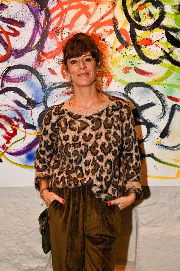 Dans un article pour "Télé Poche", la choriste de "N'oubliez pas les paroles" pense que le chanteur aurait assisté à un des concerts dans le public.  

Magali Ripoll participe à "Presence And Representation" à la Galerie Visconti le 23 novembre 2021 à Paris, France. Photo by Shootpix/ABACAPRESS.COM