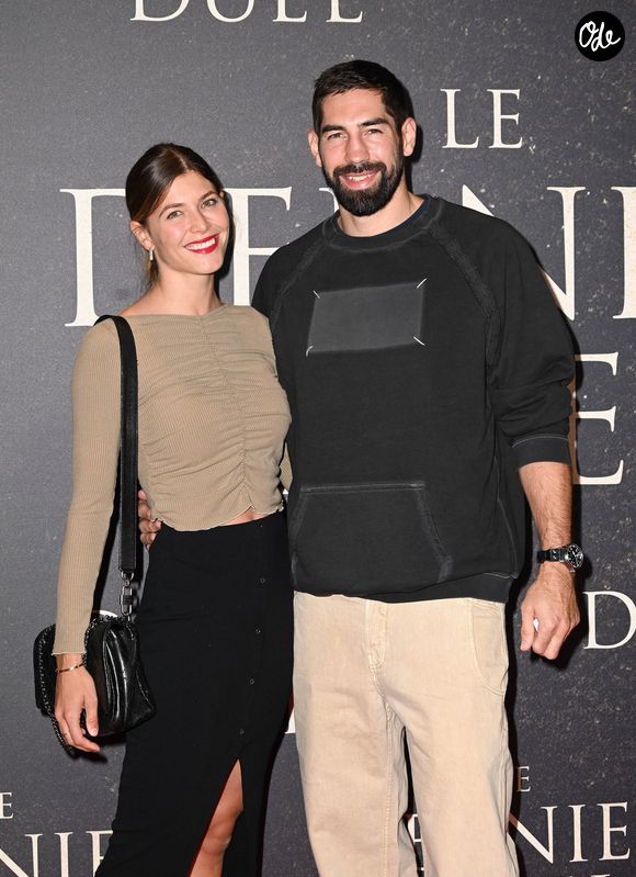 Nikola Karabatic et sa femme Geraldine Pillet à l'avant-première française du film "Le Dernier Duel" au Cinéma Gaumont Champs-Élysées à Paris le 24 septembre 2021.

© Coadic Guirec / Bestimage