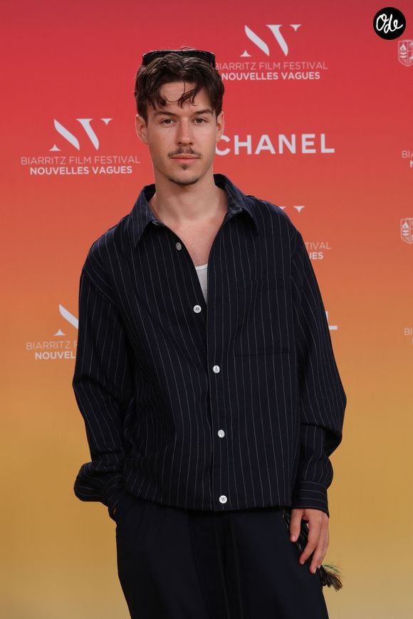 Des figures emblématiques d'Internet, comme Seb La Frite, étaient également présentes. 

Seb La Frite au théâtre La Gare du Midi à Biarritz dans le cadre du Biarritz Film Festival - Nouvelles Vagues le 25 juin 2026.

© Jean-Marc Lhomer / Bestimage