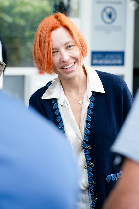 Exclusif - La chanteuse canadienne Natasha St-Pier arrive à l'enregistrement de l'émission "Vivement dimanche" à Paris, France, le 9 septembre 2025, et diffusée le 12 octobre 2025 sur France 3. © Jonathan Jacob/Bestimage