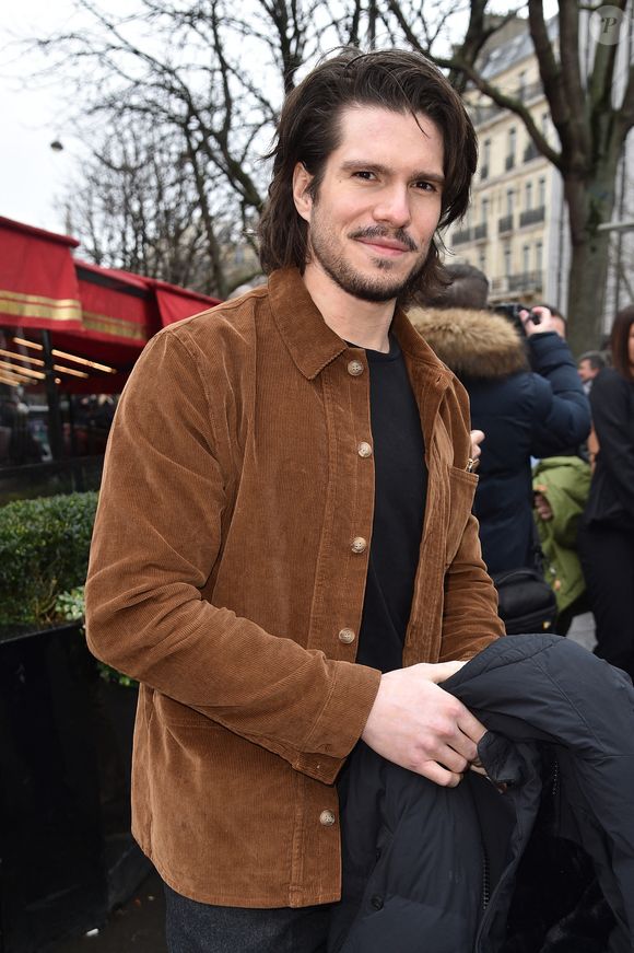 François Civil affrontera notamment son meilleur ami Pierre Niney aux César, pour celui du Meilleur acteur.

Exclusif -  François Civil - Arrivée au déjeuner des nommés aux César au Fouquet's à Paris. © Giancarlo Gorassini / Bestimage