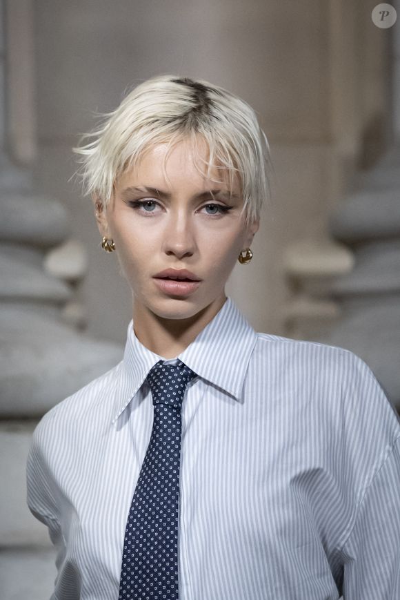 Iris Law - Photocall du défilé Saint Laurent  "Collection Masculine Prêt-à-Porter Automne/Hiver 2025-2026" lors de la Fashion Week de Paris (PFW) le 28 janvier 2025 © Olivier Borde /Bestimage