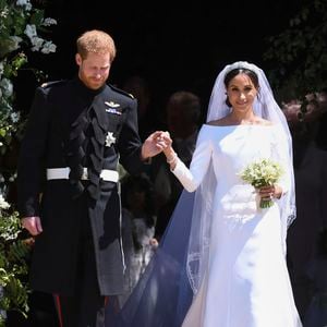 Si des rumeurs avaient déjà évoqué une brouille avec Kate Middleton, la femme du prince Harry aurait également eu des problèmes avec la reine Elizabeth II. 

Sortie après la cérémonie de mariage du prince Harry et de Meghan Markle en la chapelle Saint-George au château de Windsor, Royaume Uni, le 19 mai 2018.