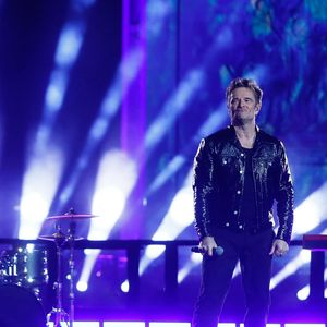 Réponse le 8 décembre 2027, date de sortie estimée du biopic !
David Hallyday lors de l’émission "La grande soirée du 31 décembre de Paris" diffusée sur France 2 sur les Champs-Elysées à Paris, France, le 31 décembre 2024.  © Clovis-Tribeca/Bestimage