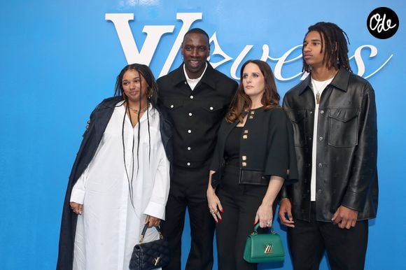 Sabah Sy, Omar Sy, sa femme Hélène Sy et Tidiane Sy - Photocall du Défilé de mode Louis Vuitton Homme, Collection Printemps/Été 2025 dans le cadre de la Fashion Week de Paris, France, le 18 Juin 2024. 

© Bertrand Rindoff / Bestimage