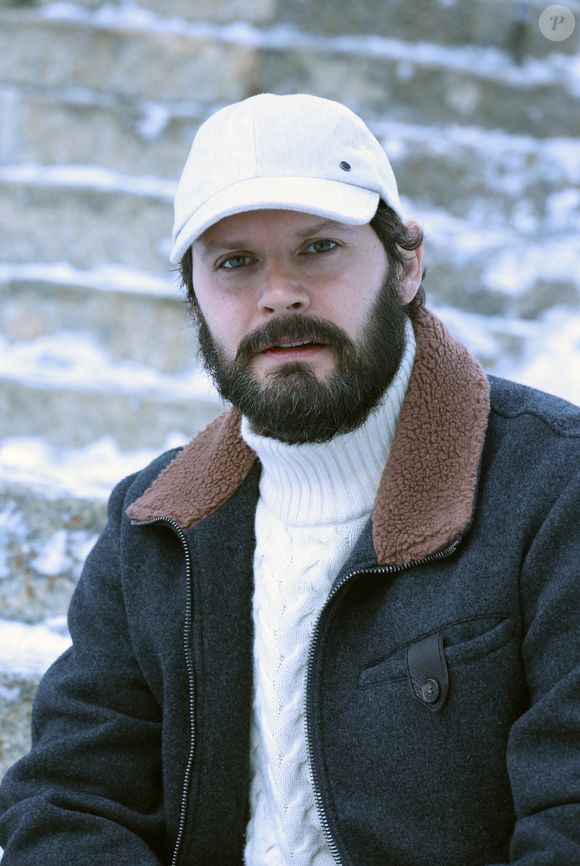 Hugo Becker pose lors de la 15ème edition de "Les Arcs Film Festival' dans la station Les Arcs à Bourg Saint Maurice le 18 décembre 2023. © Denis Guignebourg/BestImage