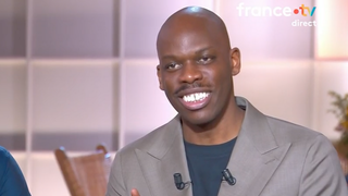 Jean-Pascal Zadi explique pourquoi sa fille est née avec douze doigts