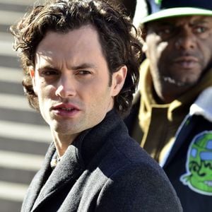 Penn Badgley sur le tournage de Gossip Girl à New York le 6 février 2012.