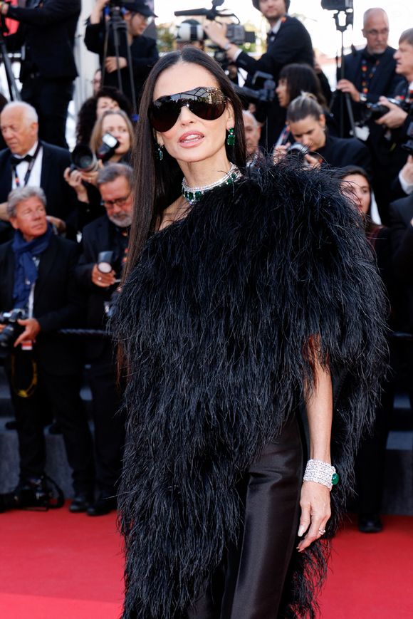Demi Moore, membre du jury cette année, était également présente.


Demi Moore - Montée des marches du film " Fjord " lors du 79ème Festival International du Film de Cannes, le 18 mai 2026. © Jacovides-Moreau / Bestimage