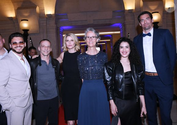 Rayane Bensetti, Mathieu Kassovitz, Alice Taglioni, Dorothée Bonassies (BYD France), Sabrina Ouazani, Camille Lacourt au lancement de la marque de voitures électriques Denza par BYD à l'Opéra Garnier à Paris le 8 avril 2026.

© Rachid Bellak / Bestimage