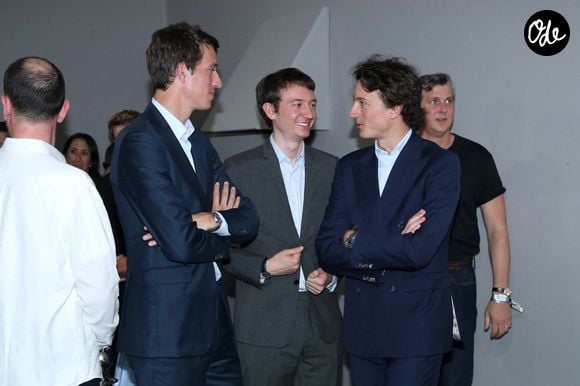 Alexandre Arnault, Frédéric Arnault et Jean Arnault backstage à la suite du Défilé de Mode Christian Dior, Collection Haute Couture Automne-Hiver 2026/2027, le 6 Juillet 2026. 

© Bertrand Rindoff / Bestimage