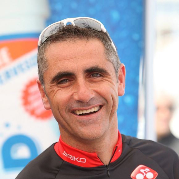 Laurent Jalabert a participé à la course cycliste de charité. S.A.S. le Prince Albert II accompagné de plusieurs champions cyclistes des dernières éditions du Tour de France et de quelques athlètes de l'AS Star Team for Children MC participent à une course cycliste le long du port de Monaco. Photo de Piovanotto Marco/ABACAPRESS.COM