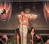 La robe très ajustée et lumineuse rappelait l’univers disco chic du défilé.

Exclusif - Vitaa - 21ème édition du Casa Fashion show by Kenza Cheddadi au Sofitel Casablaca Tour Blanche à Casablanca au Maroc le 9 mai 2026. © Philippe Doignon/Bestimage