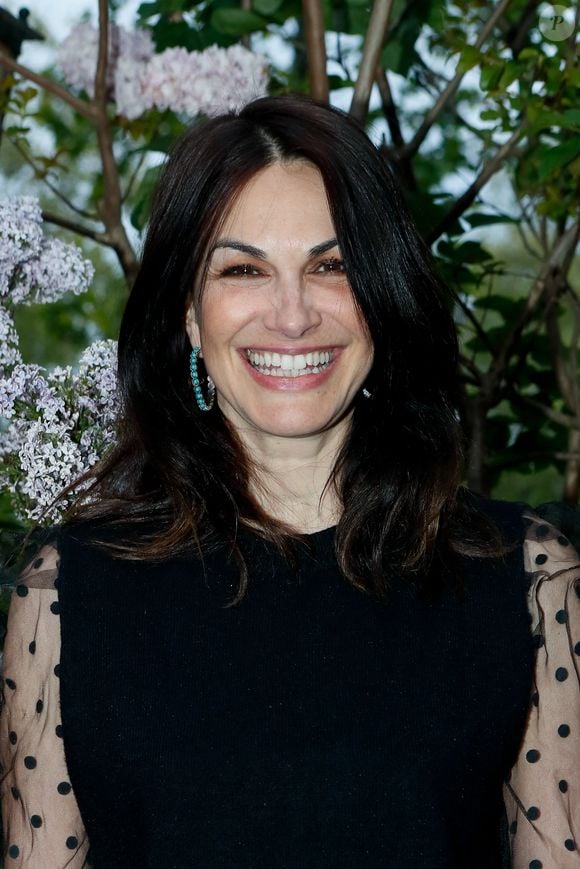 Helena Noguerra (jury 2024) - Remise du prix littéraire "Closerie des Lilas" à la Closerie des Lilas, à Paris le 25 avril 2024. Le prix littéraire de la Closerie des Lilas a été décerné à la romancière Arièle Butaux pour son livre "le cratère". © Christophe Clovis / Bestimage