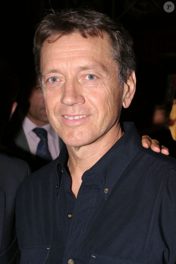 Bernard Giraudeau assiste à la 'E. Leclerc Wine party' au club 'Mandala Ray' à Paris, France, le 12 septembre 2006. Photo by Benoit Pinguet/ABACAPRESS.COM