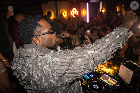 Soirée de lancement officiel du nouvel album JOŸA du chanteur Tayc à la boîte de nuit Chrystie Cannes lors du 79ème Festival International du Film de Cannes, France, le 17 mai 2026. 

© Florian Lavielle/Bestimage